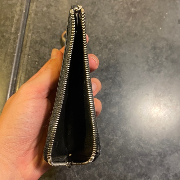 Louis Vuitton Damier Graphite Key Pouch w/ Chain - Picture 4 of 11